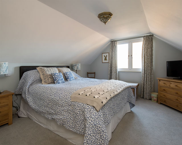 The Bee House and The Hive, Holiday Cottage in Bosbury, Herefordshire